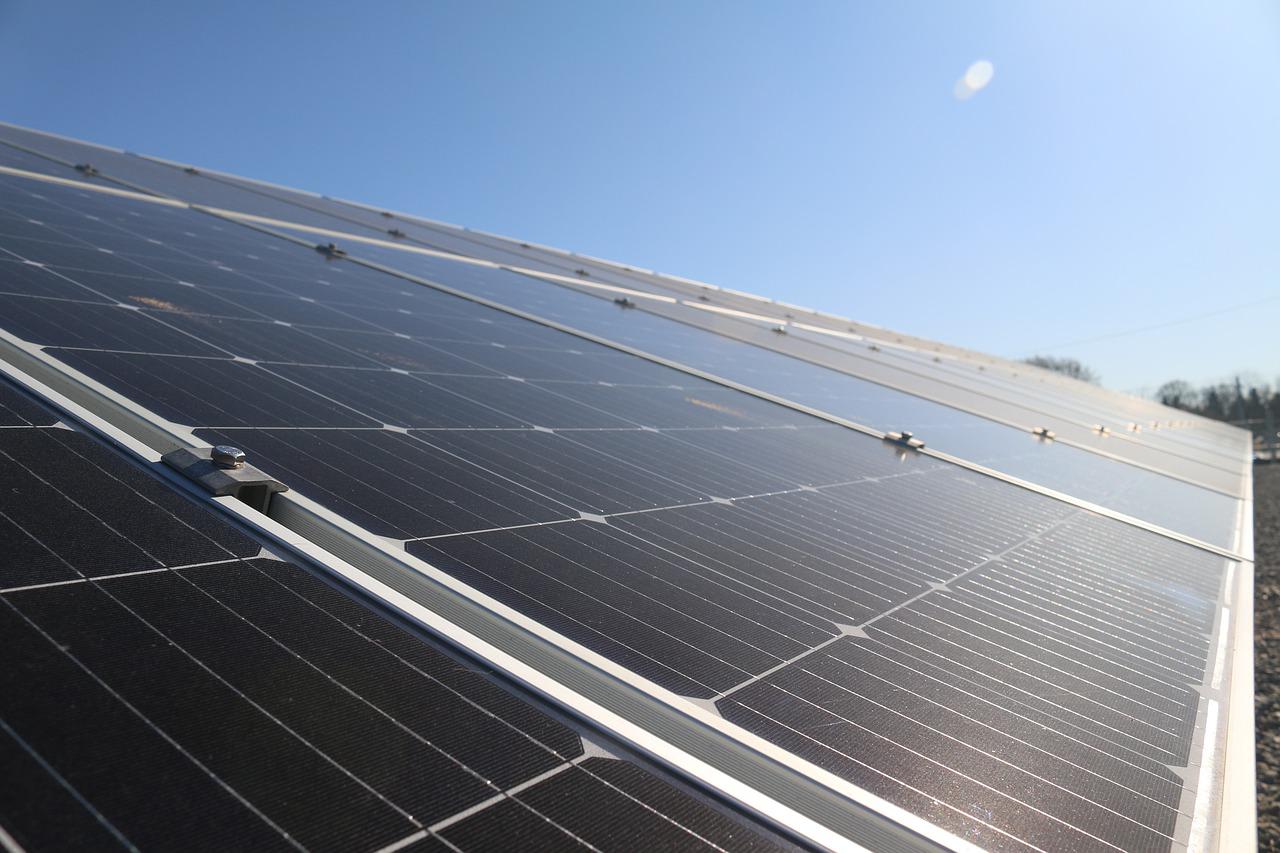 Solar Solar Panels Photovoltaic  - LCEC / Pixabay